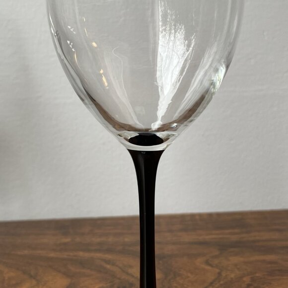 Luminarc Black Steam 4 Wine Glasses 8-1/8" 11 oz - Picture 7 of 8